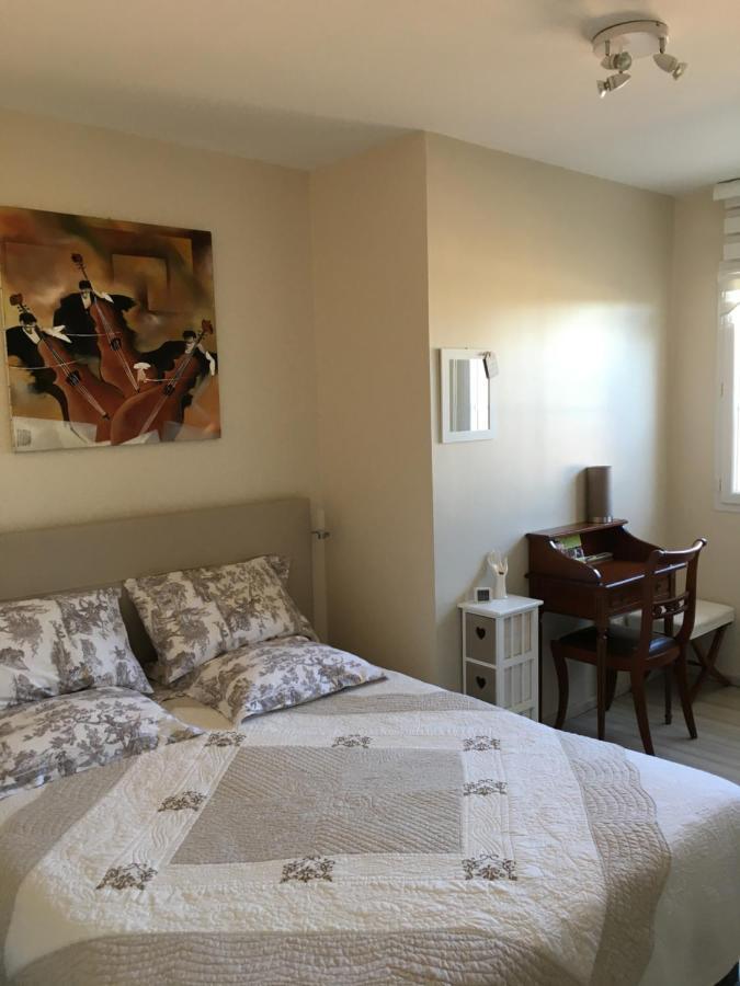 La Roseraie Residence Pres De Vichy Charmeil Εξωτερικό φωτογραφία